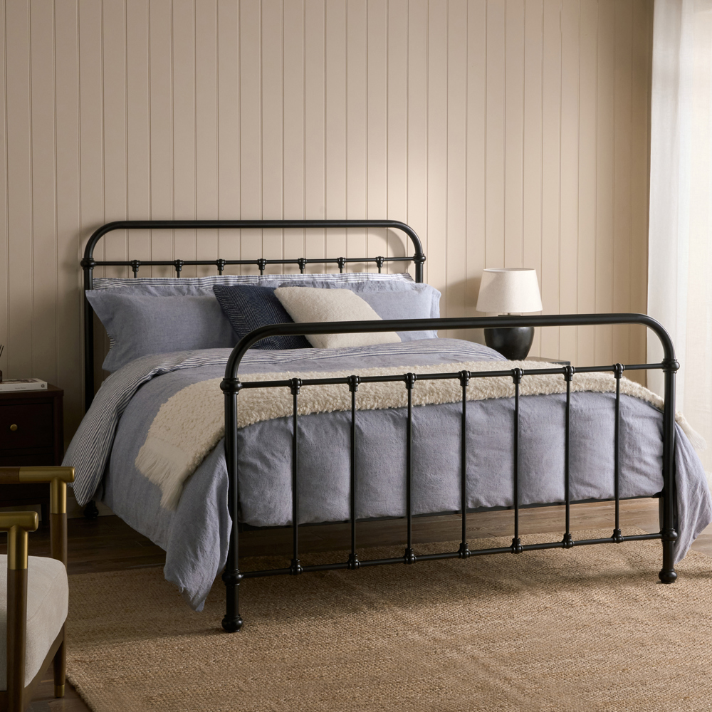 Oliver Bed, Double, Feather & Black